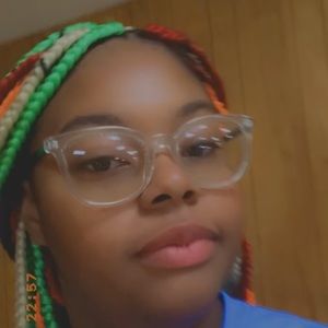 Meet your Posher, Zacoya